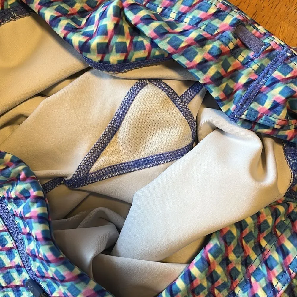 EXCELLENT LIKE NEW CONDITION ATHLETA COMPRESSION LEGGINGS SIZE SMALL